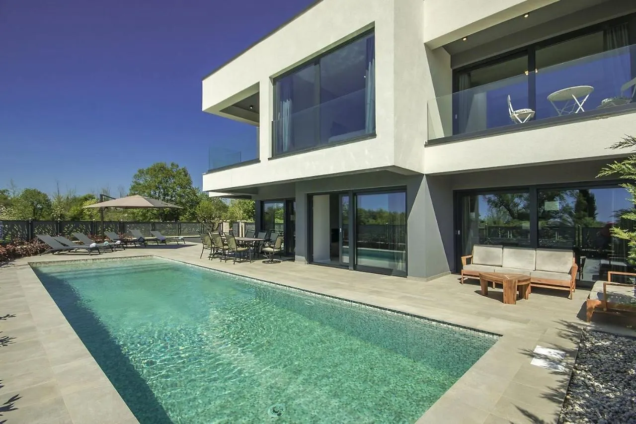 Villa Rose Porec 0*,  Croatia